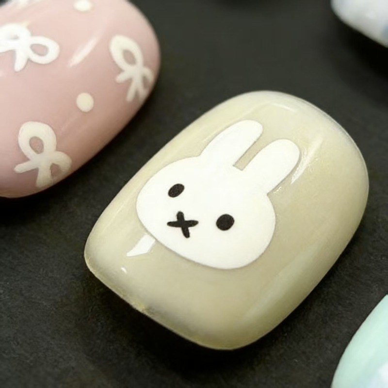 Miffy Bunny | Soft & Fluffy Ma - огляд і ціна Nail Art Quirky